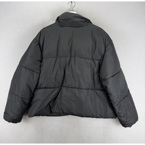 Old Navy Women's Sz XL Black Quilted Puffer Crop Full Zip W/Snap Buttons Jacket - Picture 3 of 8